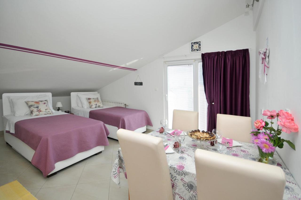 Apartments Roza トロギール エクステリア 写真