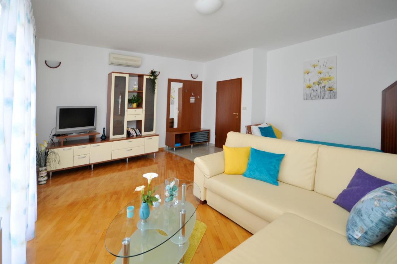 Apartments Roza トロギール エクステリア 写真